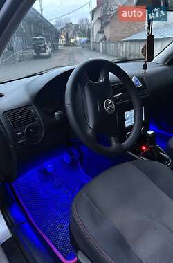 Volkswagen Golf  2000