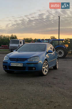 Volkswagen Golf  2003