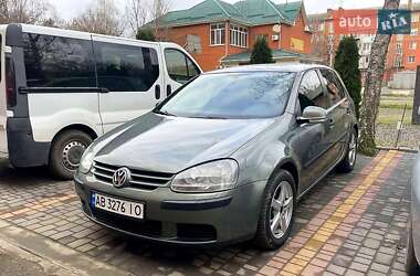 Volkswagen Golf 2004