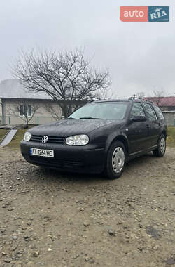 Volkswagen Golf  2004