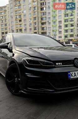 Volkswagen Golf  2016