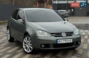Volkswagen Golf 2004