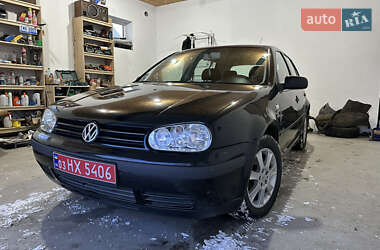 Volkswagen Golf  2003