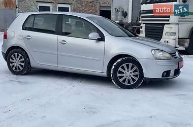 Volkswagen Golf  2005