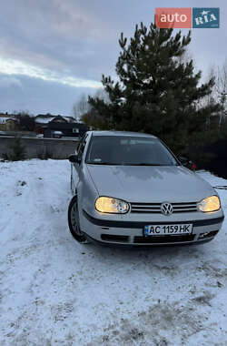 Volkswagen Golf  2000