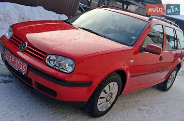 Volkswagen Golf  2002