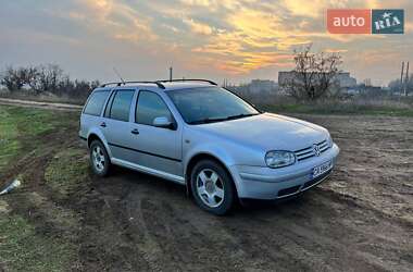 Volkswagen Golf  2002