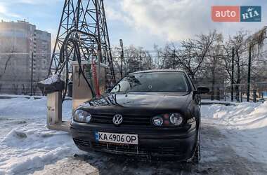 Volkswagen Golf  2002