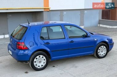 Volkswagen Golf  2001