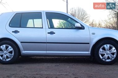 Volkswagen Golf  2001