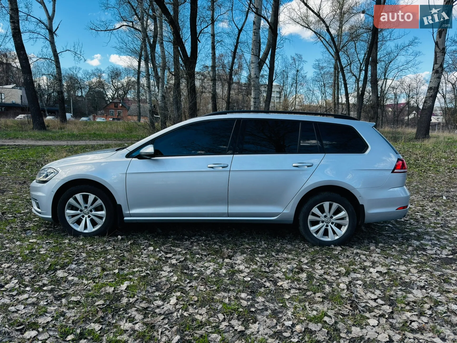 Volkswagen Golf 2018 VIN WVWZZZAUZJP601106 фото оголошення 2 з 47