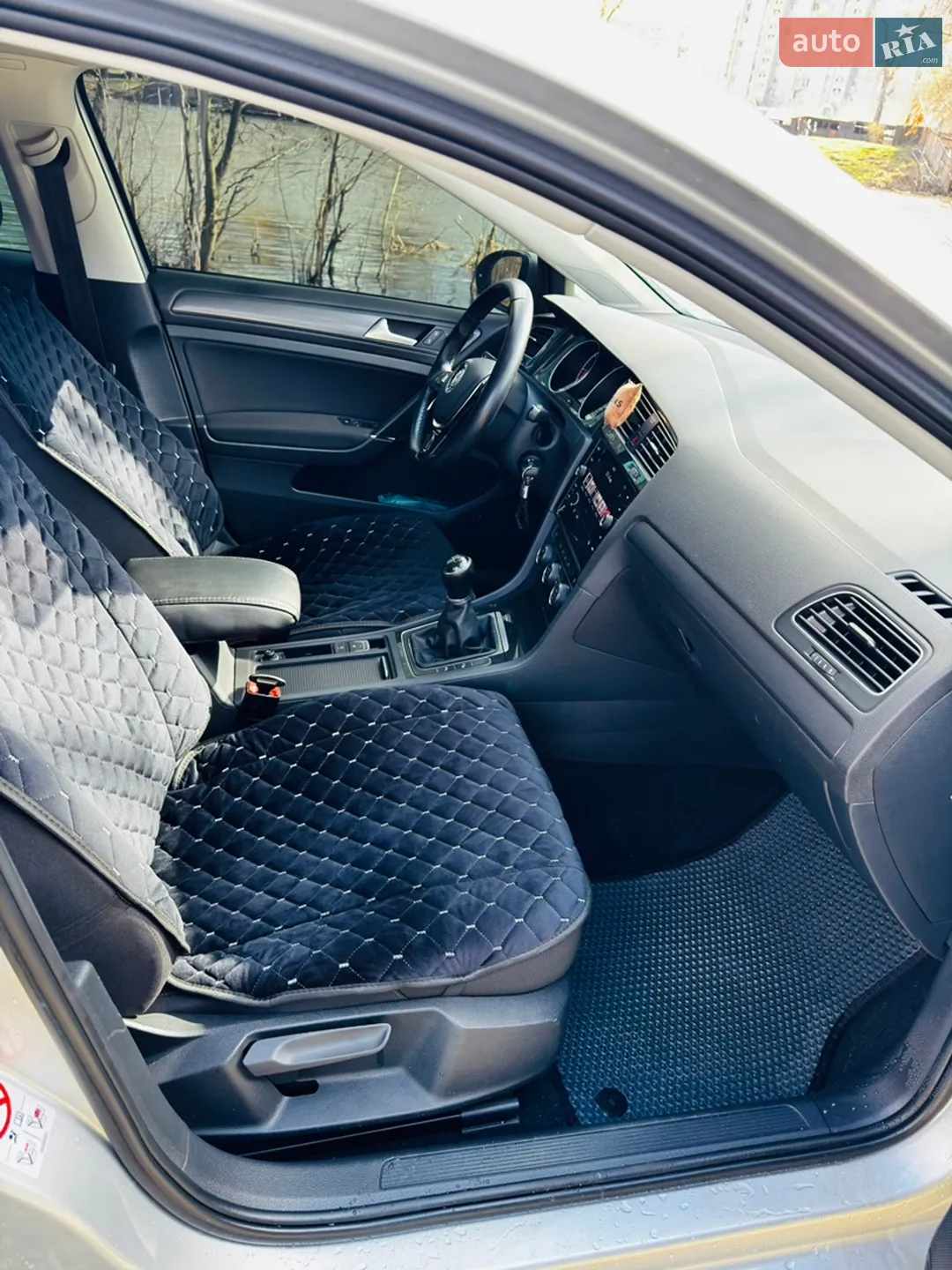 Volkswagen Golf 2018 VIN WVWZZZAUZJP601106 фото оголошення 32 з 47