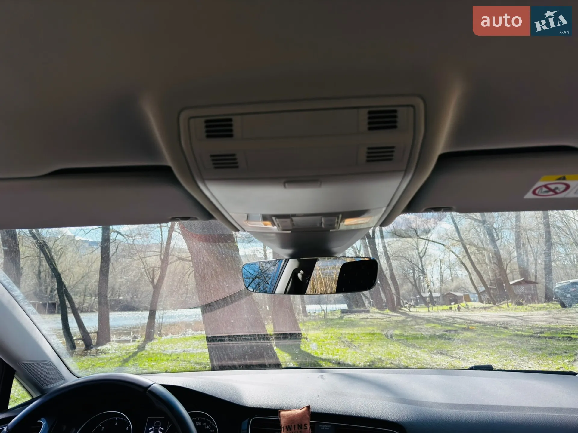 Volkswagen Golf 2018 VIN WVWZZZAUZJP601106 фото оголошення 34 з 47
