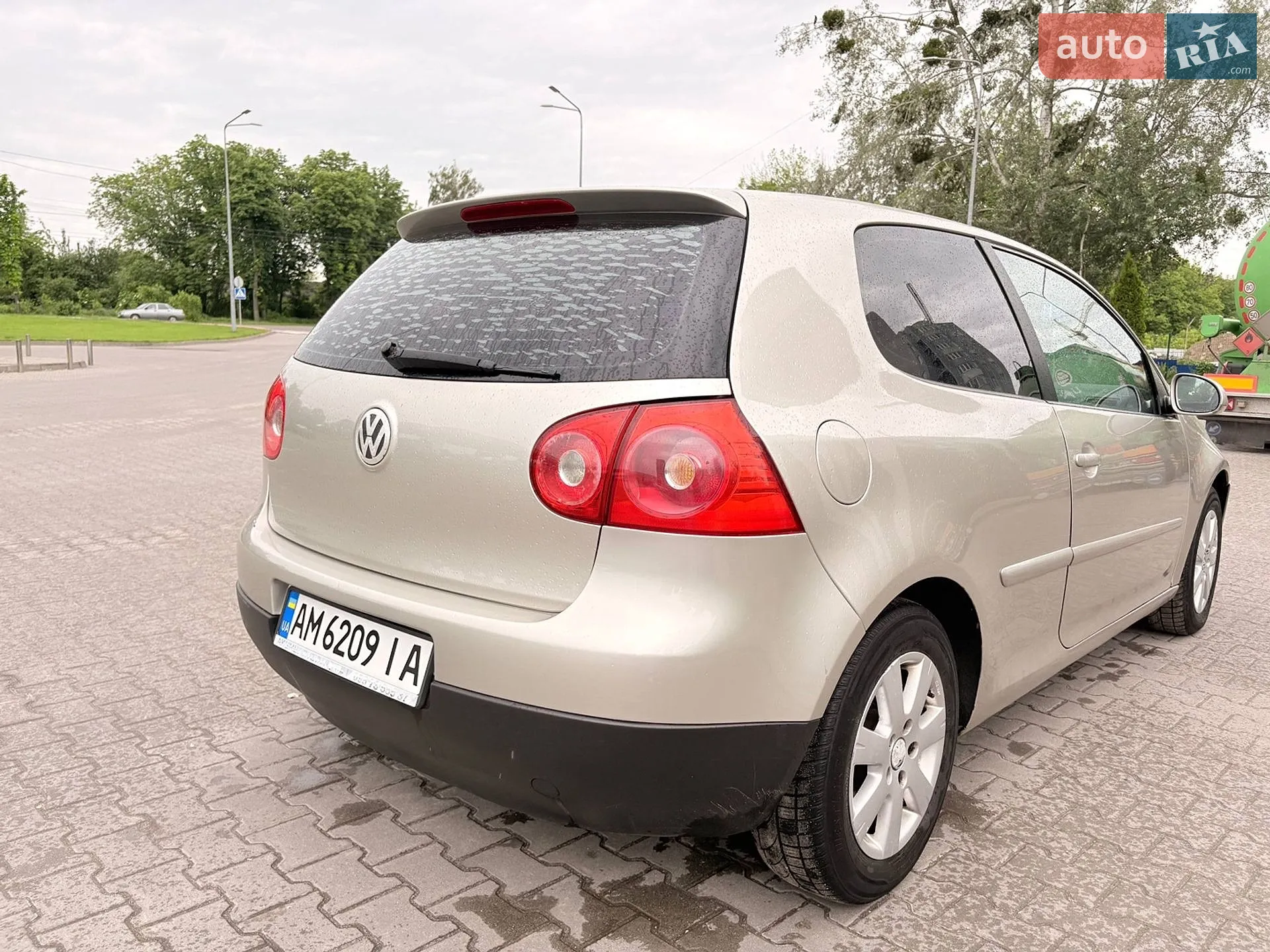 Volkswagen Golf 2004 VIN WVWZZZ1KZ4W134327 фото оголошення 9 з 49