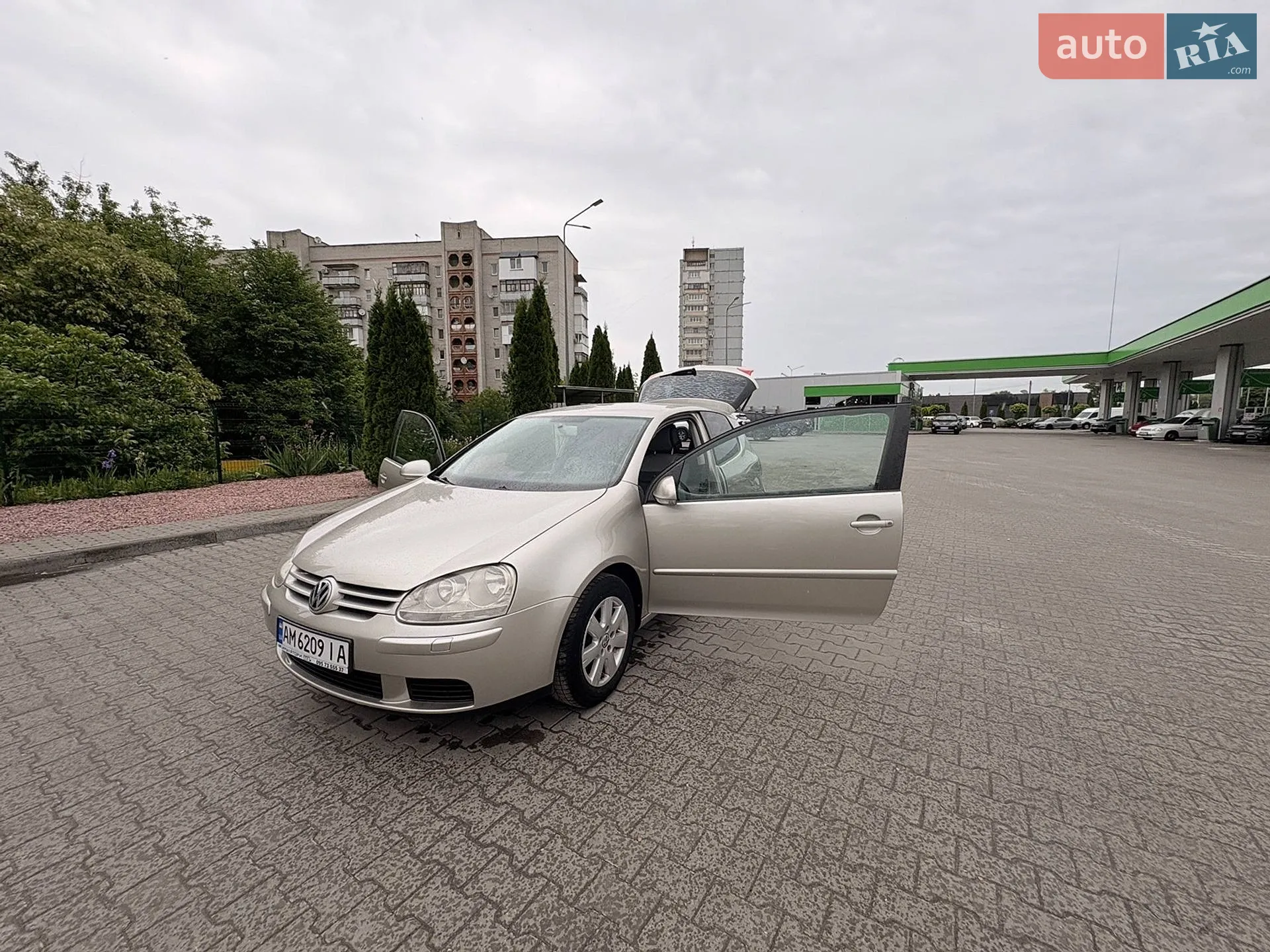 Volkswagen Golf 2004 VIN WVWZZZ1KZ4W134327 фото оголошення 2 з 49