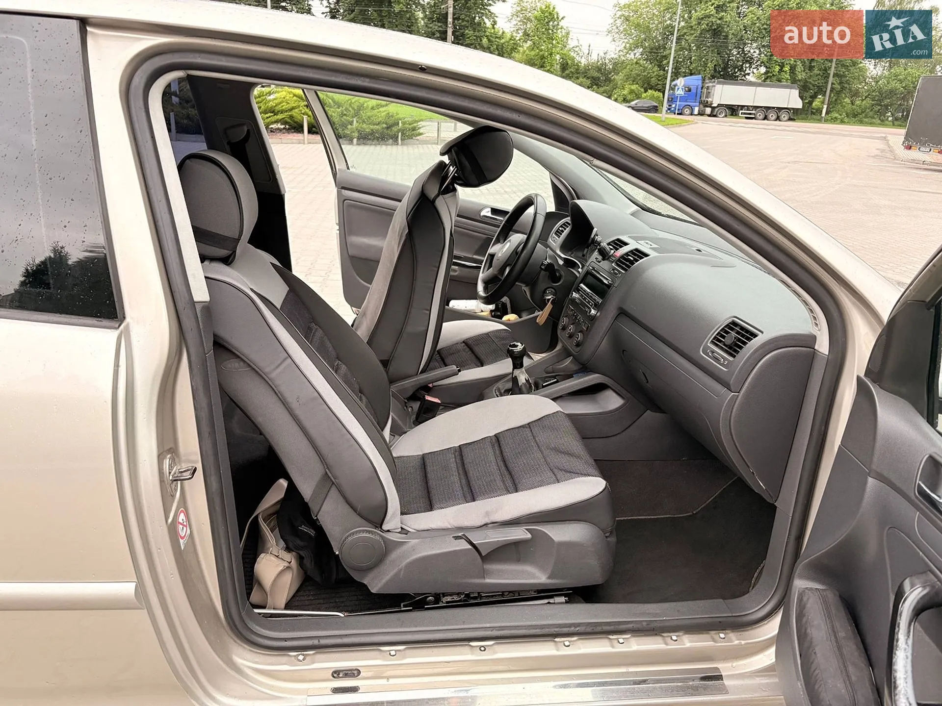 Volkswagen Golf 2004 VIN WVWZZZ1KZ4W134327 фото оголошення 35 з 49