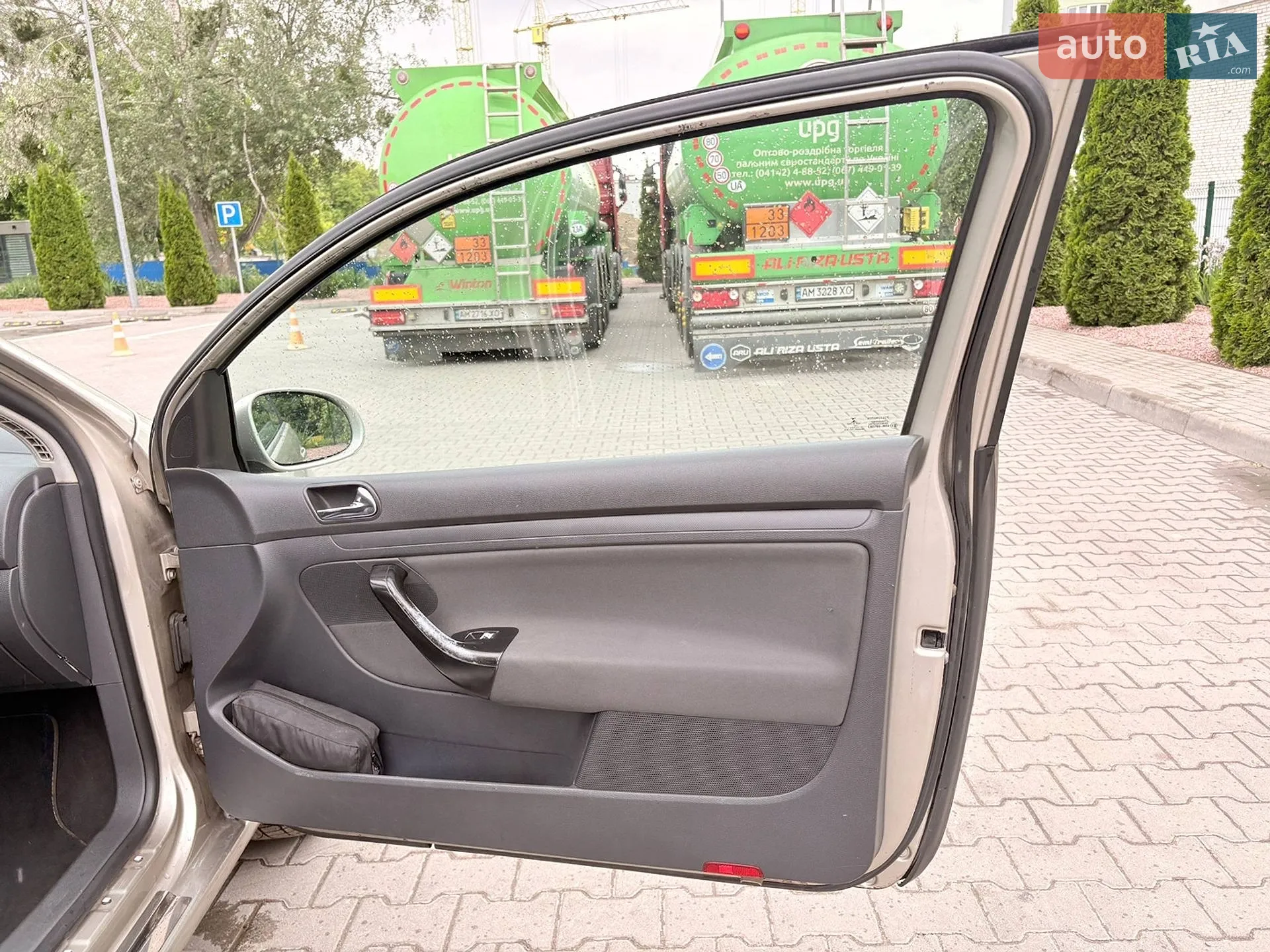 Volkswagen Golf 2004 VIN WVWZZZ1KZ4W134327 фото оголошення 36 з 49