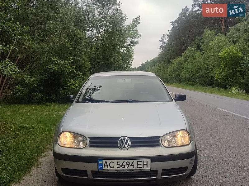 Volkswagen Golf