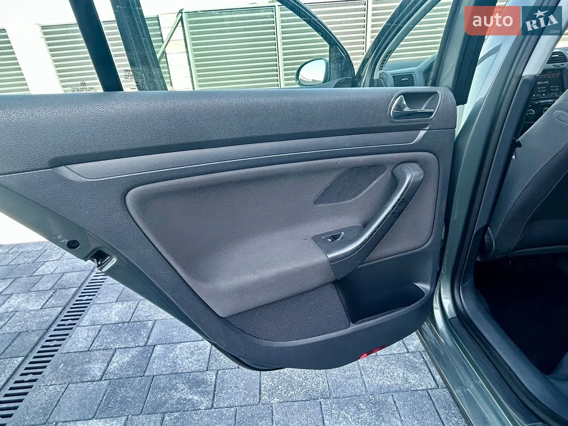 Volkswagen Golf 2004 VIN WVWZZZ1KZ4W105328 фото оголошення 31 з 42