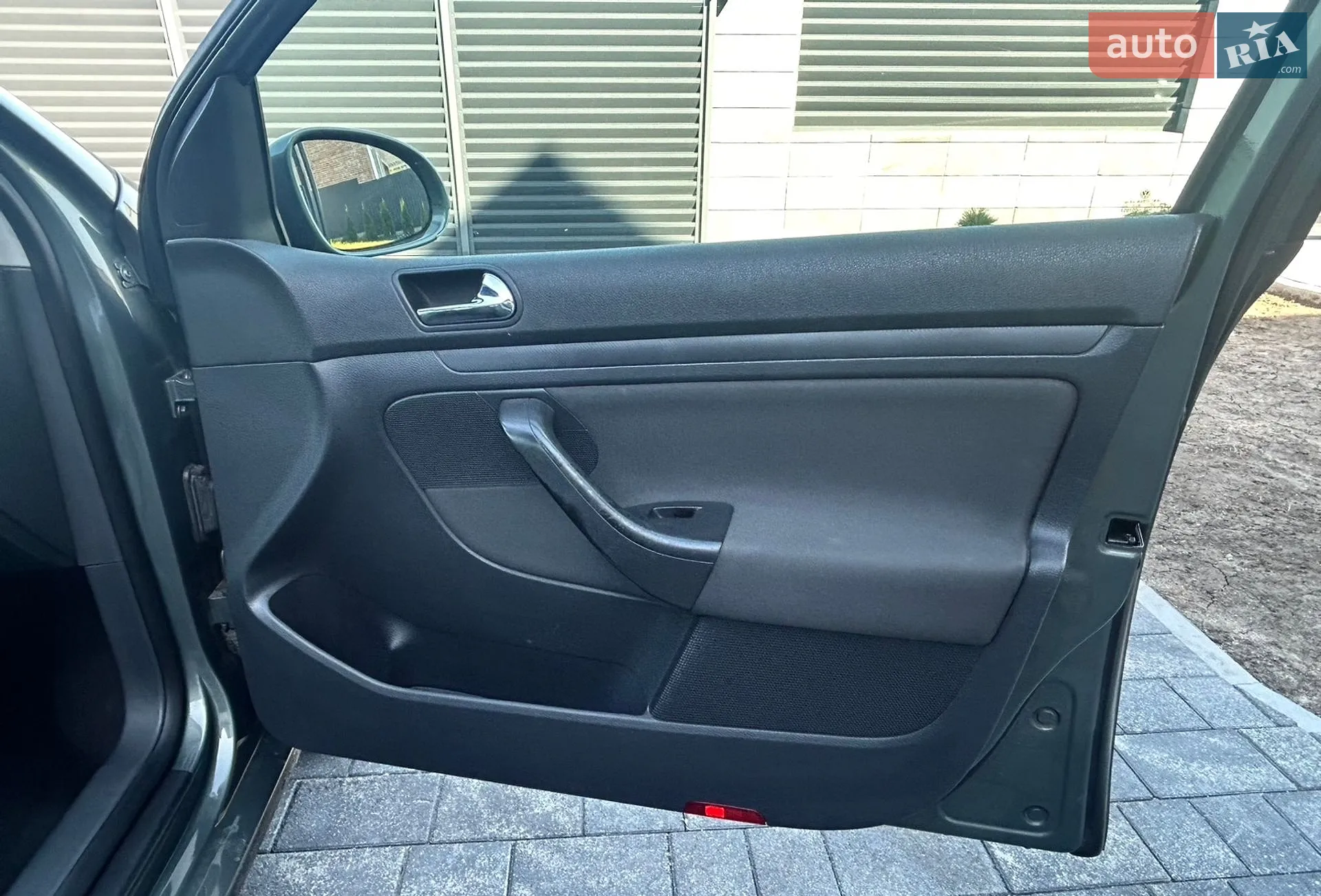 Volkswagen Golf 2004 VIN WVWZZZ1KZ4W105328 фото оголошення 32 з 42