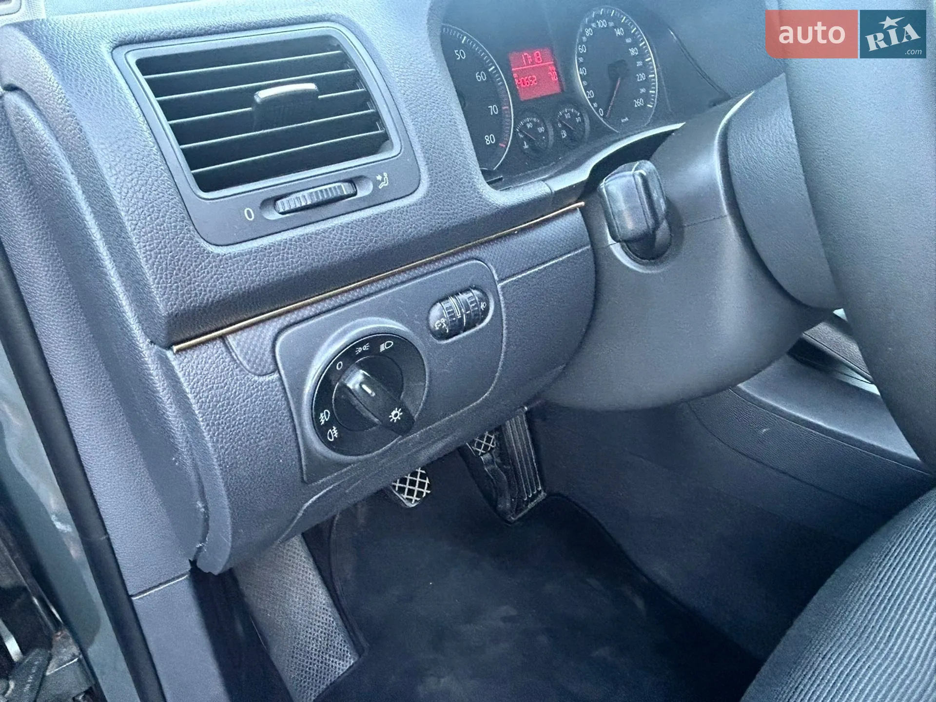 Volkswagen Golf 2004 VIN WVWZZZ1KZ4W105328 фото оголошення 33 з 42