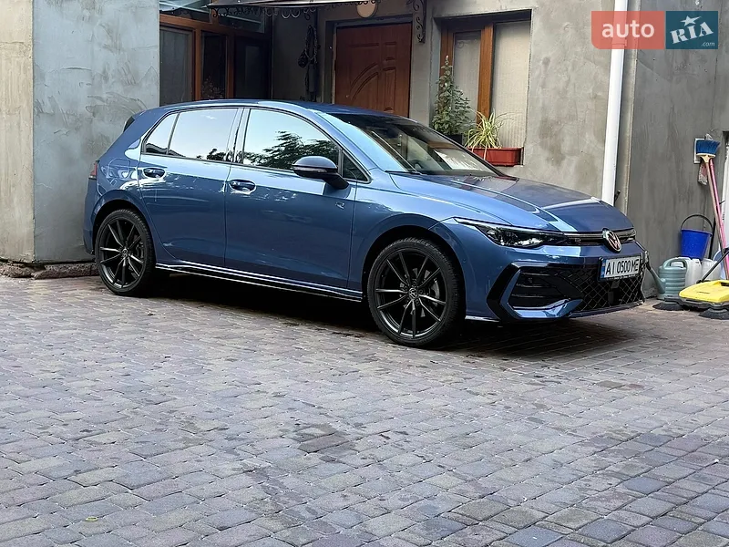 Volkswagen Golf 2025