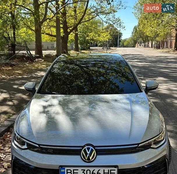 Volkswagen Golf 2025