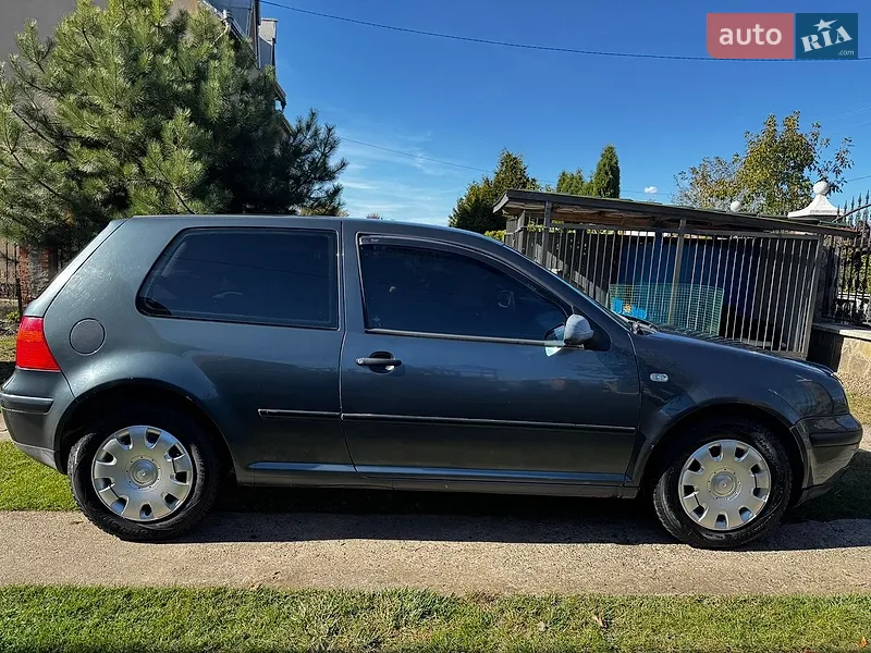 Volkswagen Golf 2000