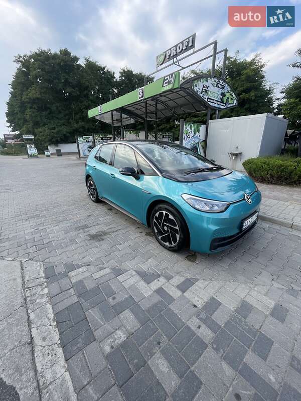 Хетчбек Volkswagen ID.3