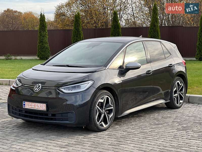 Хетчбек Volkswagen ID.3