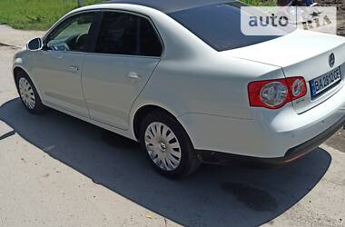 Volkswagen Jetta  2008