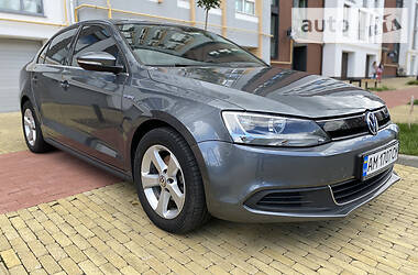 Volkswagen Jetta HYBRID 2013