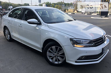 Volkswagen Jetta oficial 2017