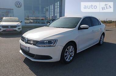 Volkswagen Jetta  2013