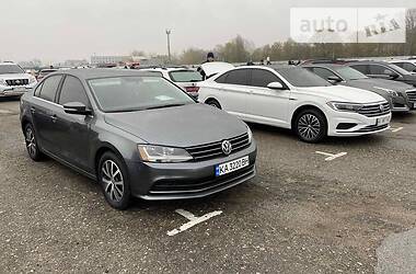 Volkswagen Jetta  2016