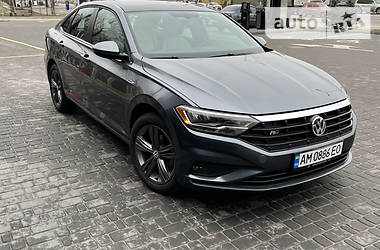 Volkswagen Jetta  2018