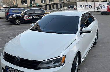 Volkswagen Jetta  2013