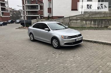 Volkswagen Jetta  2012