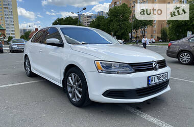 Volkswagen Jetta LE 2012