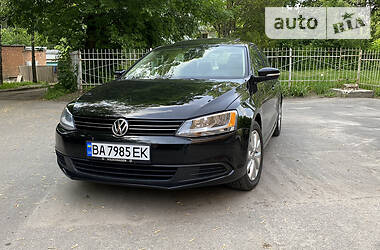 Volkswagen Jetta SE  2011