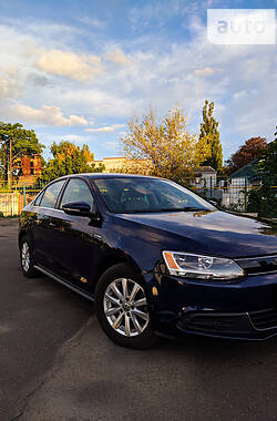 Volkswagen Jetta  2013