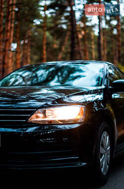 Volkswagen Jetta  2015