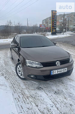 Volkswagen Jetta  2012