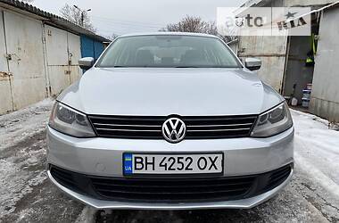 Volkswagen Jetta  2013