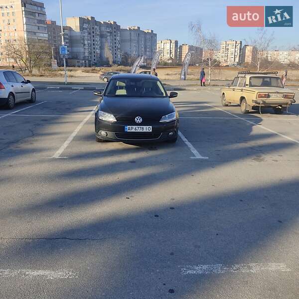 Седан Volkswagen Jetta