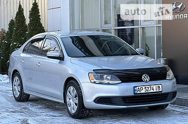 Volkswagen Jetta  2014