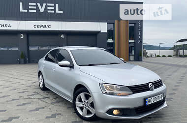 Volkswagen Jetta  2011