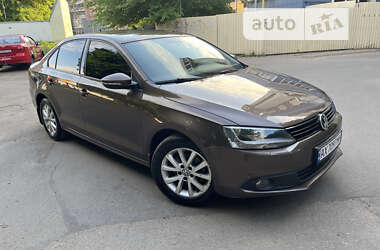 Volkswagen Jetta  2011