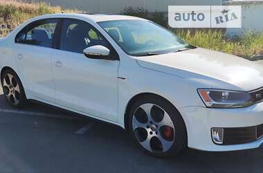 Volkswagen Jetta  2013