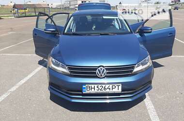 Volkswagen Jetta   TSI 2016